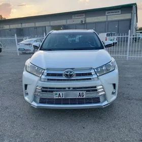 Toyota Highlander 2018