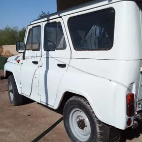 UAZ 469 2000