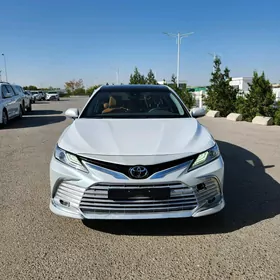 Toyota Camry 2024