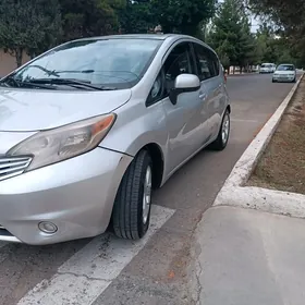 Nissan Versa Note 2013