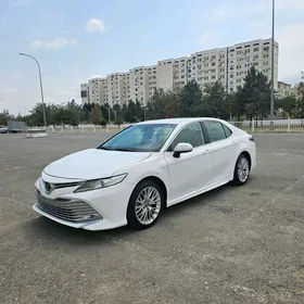 Toyota Camry 2018