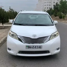 Toyota Sienna 2017