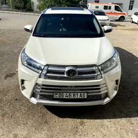 Toyota Highlander 2018