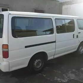 Toyota Hiace 2002