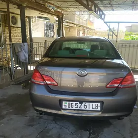 Toyota Avalon 2005