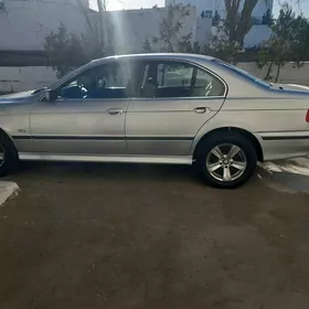 BMW E39 1999