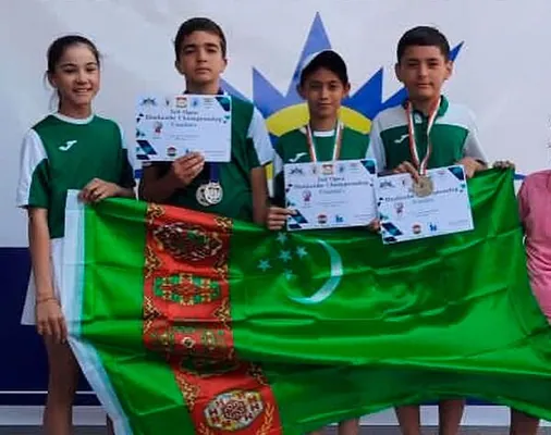 Туркменские теннисисты завоевали серебро на Open Dushanbe Championship U14