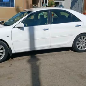 Toyota Camry 2004