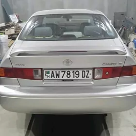 Toyota Camry 2001