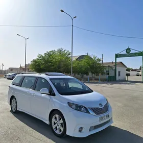 Toyota Sienna 2012