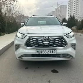 Toyota Highlander 2020