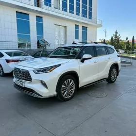 Toyota Highlander 2020