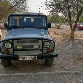 UAZ 469 2000