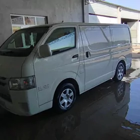 Toyota Hiace 2017