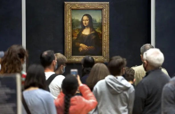 Лувр готовится к наплыву туристов и ищет способ улучшить доступ к «Моне Лизе»