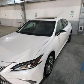 Lexus ES 350 2019