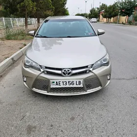 Toyota Camry 2017