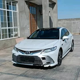 Toyota Camry 2022