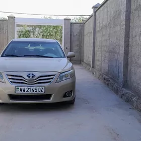 Toyota Camry 2010