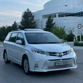 Toyota Sienna 2017