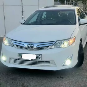 Toyota Camry 2012