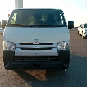 Toyota Hiace 2019