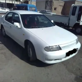 Nissan Bluebird 1996