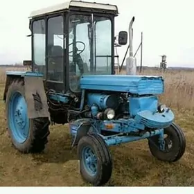 MTZ T-28 2005