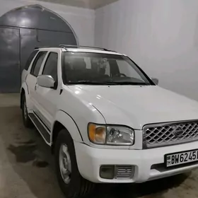 Nissan Pathfinder 2000