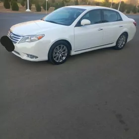 Toyota Avalon 2011