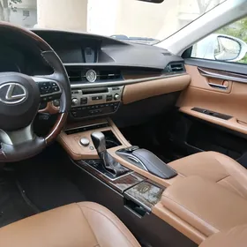 Lexus ES 350 2016