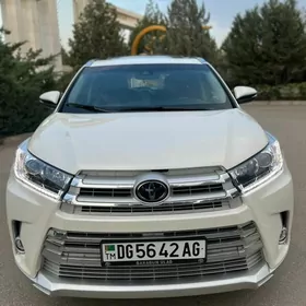 Toyota Highlander 2019