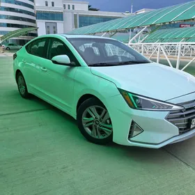 Hyundai Elantra 2019