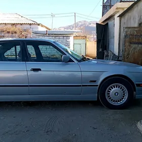 BMW 525 1989