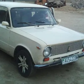 Lada 2104 1986