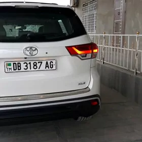 Toyota Highlander 2019