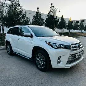 Toyota Highlander 2018