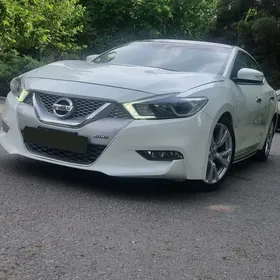 Nissan Maxima 2018