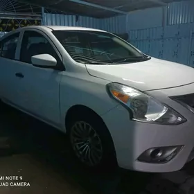 Nissan Versa 2018