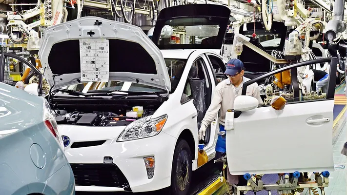 Toyota стала первой японской компанией с операционной прибылью более 5 трлн иен