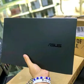 ASUS Creator i9/1TB/RAM 16