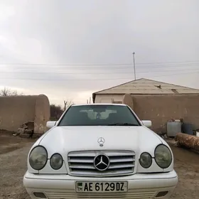 Mercedes-Benz E320 1997