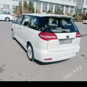 Toyota Previa 2015