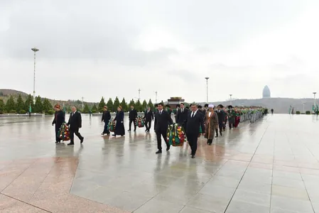 Türkmenistanda Beýik Watançylyk urşunyň gahrymanlary hatyralandy