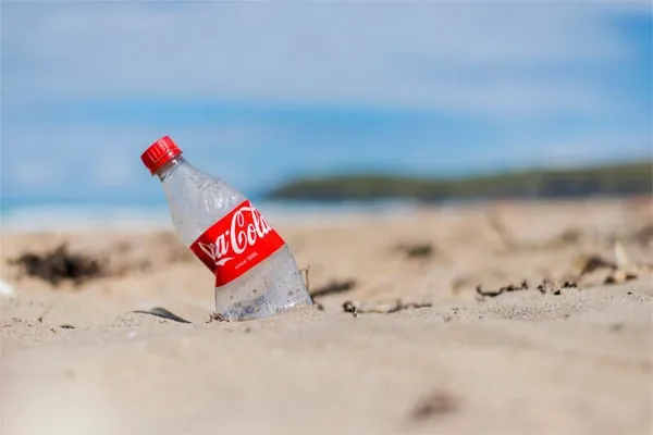 Coca Cola we PepsiCo planetany plastik bilen iň esasy hapalaýjylar bolup çykdy