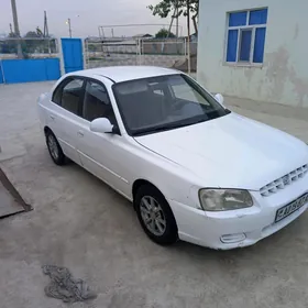 Hyundai Accent 2002