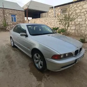 BMW E39 2000