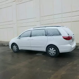 Toyota Sienna 2005