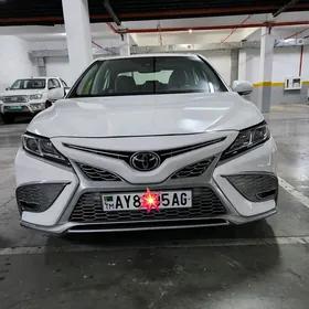 Toyota Camry 2020