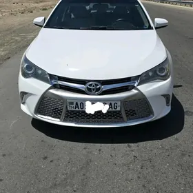 Toyota Camry 2015